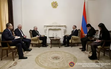 Արմեն Գրիգորյանն ու Իգոր Խովաևը քննարկել են Ադրբեջանի կողմից Բերձորի միջանցքի շրջափակումն ու դրա հետևանքով առաջացած հումանիտար ճգնաժամը