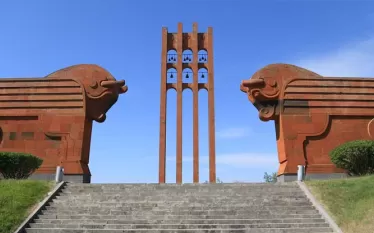 Ոչ թե Բաթումում ընթացող բանակցությունները, այլ Սարդարապատում, Բաշ-Ապարանում և Ղարաքիլիսայում մաքառող հայությունն էր ծնունդ տալիս Հայաստանի առաջին hանրապետությանը 