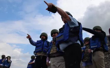 Եվրոպական խորհրդարանի պատվիրակությունը Հակարիի կամրջի մոտ ծանոթացել է անվտանգային իրավիճակին