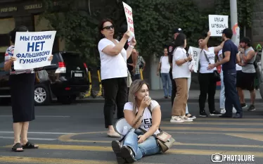 Քաղաքացիները, փողոցներ փակելով, ի պաշտպանություն Արցախի իրազեկման ակցիաներ են արել․ ՏԵՍԱՆՅՈՒԹ 