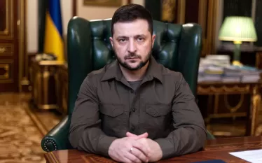 «Հրադադարը պատերազմի ավարտի ուղղությամբ ամենամեծ քայլն է, բայց դրա ավարտը չէ: Ցավոք, մենք գործ ունենք ռուսների հետ»,- նշել է Զելենսկին։