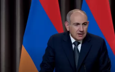 «Հայաստանի և Ռուսաստանի հարաբերությունները հիմնված են և հիմնված են լինելու փոխադարձ շահերի վրա։ Հաճախ հնչում են արտահայտություններ, որոնք ճիշտ չեն արտացոլում իրականությունը: Մենք ուզում ենք լավ հարաբերություններ ունենալ միջազգային բոլոր գործընկերների հետ։ Մենք ամենևին էլ Ռուսաստանի հետ մեր հարաբերությունները լարելու, խզելու, փչացնելու մտադրություն չունենք։ Ավելին, մենք ուզում ենք կարգավորել մեր հարաբերությունները մեր տարածաշրջանի երկրների հետ։ Մենք ուզում ենք հարաբերությունները կարգավորել Ադրբեջանի, Թուրքիա