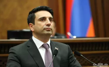 Մի քանի խորհուրդ տամ.  1. Բոլոր այն անհատները, ովքեր ներգրավված են կամ կլինեն ներգրավված Քոչարյանի կամ Սերժի թիմի մեջ` քաղաքական ապագա չեն կարող ունենալ, այդ ուժերն անցյալի ուժեր են և քաղաքական դաշտի դինոզավրերն են: Երբ մի օր ՀՀ-ն նոր իշխանություն կունենա` դա էլ հաստատ այս շրջանակներից չի լինելու: Կուսակցություն փոխելը, բեղ պահելն ու մազեր ներկելը չեն փրկելու: Այս մասին իր թելեգրամյան ալիքում գրել է ԱԺ նախագահ Ալեն Սիմոնյանը:  «2. Մեր Հայ Առաքելական Սուրբ Եկեղեցին կունենա նոր Ամենայն Հայոց Կաթողիկոս, և բոլո