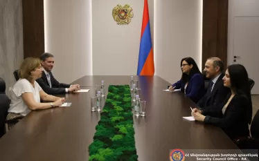 ԱԽ