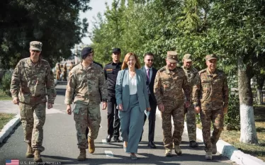 Դեսպան