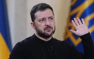 Նա նշել է, որ այս պահին երկու տարբերակ ունեն․ «A պլանը պատերազմի ավարտն է, B պլանը՝ 120 միլիարդ դոլարը»։