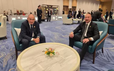 մենք պատրաստվում ենք նաև Աստանայում ընդունել Ադրբեջանի, Հայաստանի և Թուրքմենստանի ղեկավարներին։ Բացի այդ, նախատեսվում են հանդիպումներ և բանակցություններ մի շարք ասիական և եվրոպական պետությունների ղեկավարների հետ»,-ասել է Տոկաևը: