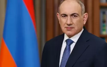 Երբ ժողովուրդն ուրախ է, բանավեճից փախչող հայտնի եռյակը տխուր է։ Հիմա ժողովուրդն ուրախ է, որ խաղաղություն է, որ զինվոր չի զոհվում։ Իսկ բանավեճից փախչող եռյակը դրանից ընկճախտի մեջ է հայտնվել։ Այս մասին գրել է Նիկոլ Փաշինյանը։  «Զոհերի իրական թիվը նրանց բավարար չէ եւ առիթը բաց չեն թողնում զոհերի իրենց երազած թվերը բարձրաձայնելու, մանավանդ որ «թարսի պես» այդ թիվը չի ավելանում։ Հիմա էն ասեք, բանավեճի գալու՞ եք, թե ոչ»,-գրել է նա։