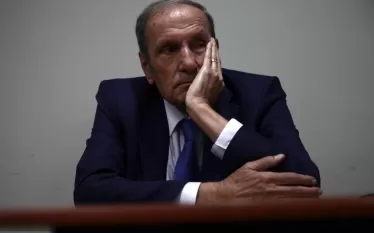  ՀՀ առաջին նախագահ Լևոն Տեր-Պետրոսյանը լուրջ դերակատարություն է ունենալու առաջիկա խորհրդարանական ընտրություններում։ Sputnik Արմենիայի հետ զրույցում այս մասին ասաց ՀԱԿ փոխնախագահ Լևոն Զուրաբյանը։ Նրա խոսքով՝ ընտրությունների դերը թերագնահատել կամ հակառակը՝ գերագնահատել պետք չէ, քանի որ առաջնային այլ նպատակներ կան։  «Ստեղծել ժողովրդի համար այլընտրանքային մի քաղաքական ուժ, որը հիմնված կլինի թե՛ ծրագրային պլատֆորմի վրա, և թե՛ կապահովի այնպիսի համախմբում, որ Հայաստանում հնարավոր լինի ծավալել համաժողովրդական շարժո