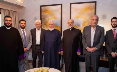 Բաքվում ապօրինի պահվող հայ բանտարկյալների ազատ արձակումն անհետաձգելի հրամայական է։ Այս մասին «Միջազգային քրիստոնեական համերաշխություն» կազմակերպության նախագահ Ջոն Էյբների հետ հանդիպմանն ասել է Մեծի Տանն Կիլիկիո կաթողիկոս Արամ Ա–ն։  Էյբները ներկայացրել է, թե իրենց կազմակերպությունն ինչ աշխատանքներ է տանում Հայաստանի և Արցախի, ինչպես նաև Բաքվում ապօրինի պահվող հայ բանտարկյալների գծով։