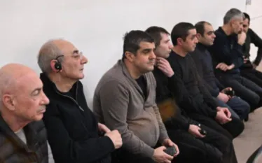 Հայտարարելով Գազայի պատերազմի ավարտի և իսրայելցի պատանդների վերադարձի մասին՝ նախագահ Դոնալդ Թրամփն ազդարարեց «ահաբեկչության և մահվան դարաշրջանի ավարտը և հավատքի, հույսի և Աստծո դարաշրջանի սկիզբը»,- ասված է Ամերիկայի հայկական ասամբլեայի հայտարարության մեջ։   Ինչպես կազմակերպությունն ընդգծել է իր հայտարարության մեջ, այս պատմական իրադարձությունից բացի, որը նպաստում է տարածաշրջանում խաղաղությանը, ԱՄՆ նախագահ Դոնալդ Թրամփը նաև կենտրոնացրել է իր ուշադրությունը այլ երկրների, ներառյալ՝ Հայաստանի և Ադրբեջանի միջև եր