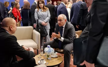 «Մենք երբեք չենք մոռանա Հայաստանի կողմից օկուպացիան։ Մենք հավերժ կպահենք մեր նահատակների հիշատակը մեր սրտերում։ Մենք վրեժ լուծեցինք նրանց արյան համար մարտի դաշտում։ Մենք վտարեցինք օկուպանտներին մեր պապենական հողերից, հասանք փայլուն հաղթանակի և ապահովեցինք արդար խաղաղություն...»։ Հայտարարել է Ադրբեջանի ղեկավար Իլհամ Ալիևը այսօր Թուրքական պետությունների կազմակերպության (ԹՊԿ) ղեկավարների խորհրդի 12-րդ գագաթնաժողովում, որը տեղի է ունենում Ադրբեջանի Գաբալա քաղաքում։ Այս մասին գրել է ադրբեջանագետ Տաթևիկ Հայրապետյ