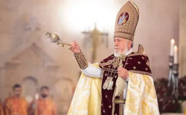 Արևմտյան Եվրոպայի Հայրապետական Պատվիրակության հոգևորականաց դասը և եկեղեցական համայնքները խոր մտահոգությամբ հետևում են Հայաստանի Հանրապետությունում վերջին ամիսներին տեղի ունեցող անցանկալի և մտահոգիչ զարգացումներին։ Այս մասին հայտարարություն են տարածել հոգևորականաց դասը և եկեղեցական համայնքները։  «Դարեր շարունակ Հայաստանյայց Առաքելական Սուրբ Եկեղեցին եղել է և շարունակում է մնալ մեր քրիստոնեական հավատքի, հայ հոգու, ինքնության և ազգային միասնականության ամուր հենարանը։  Մեզ համար անընդունելի է ցանկացած քայլ, որը