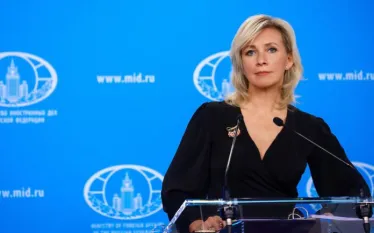 Ռուսաստանի հետ սահմանի երկայնքով ցանկապատ կառուցելուց հետո կարևոր է, որ Ֆինլանդիայի իշխանությունները չմոռանան նաև զուգարաններ կառուցելու մասին, եթե «ամենավատ ֆոբիաները» հաղթեն նրանց, հայտարարել է Զախարովան:   Նշենք, որ Yle-ն հաղորդել էր, որ Ֆինլանդիայի իշխանությունները ցանկապատ են կառուցում Ռուսաստանի հետ սահմանից ընդամենը մի քանի մետր հեռավորության վրա: Ցանկապատը պատրաստված է 3.5 մետր բարձրությամբ, խիտ շղթայական ցանկապատից: