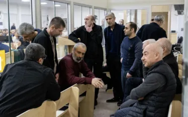 ԱՄՆ քսանյոթ սենատորներ՝ սենատոր Էդ Մարկիի  և Շելդոն Ուայթհաուսի  գլխավորությամբ, ինչպես նաև Սենատի դեմոկրատական խմբի առաջնորդ Չաք Շումերի աջակցությամբ, նամակ են հասցեագրել պետքարտուղար Մարկո Ռուբիոյին՝ Թրամփի վարչակազմին կոչ անելով պահանջել Ադրբեջանի կողմից պահվող բոլոր հայ ռազմագերիների և քաղաքական առաջնորդների անհապաղ և անվերապահ ազատ արձակում։ Այս մասին ասված է ՀՅԴ Հայ դատի կենտրոնական գրասենյակի տարածած հաղորդագրության մեջ։   «Նամակում Թրամփի վարչակազմին կոչ է արվում պահանջել, որ միջազգային դիտորդները մ