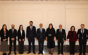 ԵԱՀԿ խորհրդարանական վեհաժողովի 23-րդ աշնանային նստաշրջանի շրջանակում Ստամբուլում նոյեմբերի 18-ին կայացել է երկկողմ հանդիպում Հայաստանի եւ Ադրբեջանի խորհրդարանական պատվիրակությունների միջեւ:  Այն տեղի է ունեցել Հայաստանի եւ Ադրբեջանի խորհրդարանների նախագահների միջեւ հոկտեմբերի 21-ին Ժնեւում կայացած քննարկումների ընթացքում ձեռք բերված պայմանավորվածության հիման վրա:  Հանդիպման ընթացքում կողմերն ընդգծել են Վաշինգտոնի գագաթնաժողովի դրական դերը եւ կարծիքներ են փոխանակել ձեռք բերված պայմանավորվածությունների, Հայաս