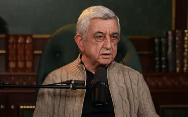 44-օրյա պատերազմի առաջին պատճառը բանակցային գործընթացից խուսափելն էր և ընդհանրապես հրաժարվելը, երկրորդ՝ բանակցողները ինչ որ անհասկանալի տարբերակ առաջարկեցին, սա բերեց նրան, որ բանակցային պրոցեսը դադարեց, ասել է Սերժ Սարգսյանը։  «Տեղի ունեցան այնպիսի գործողություններ, որոնք հնարավորություն տվեցին Ադրբեջանին արդարացնել պատերազմ սկսելու նախաձեռնությունը։ Ադրբեջանի և Թուրքիայի հետախուզությունները շատ լավ տիրապետում էին մեր բանակում առկա իրավիճակին և տեսնում էին, որ մեր բանակի մարտունակությունը բավական ընկել էր։