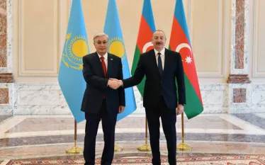 «Զանգեզուրի միջանցքի» բացումը օգուտ կբերի Կենտրոնական Ասիայի բոլոր երկրներին, հայտարարել է Ադրբեջանի նախագահ Իլհամ Ալիևը՝ ադրբեջանական ԶԼՄ-ներիփոխանցմամբ։  Նա նշել է, որ Ադրբեջանում ստեղծված ժամանակակից երթուղային ենթակառուցվածքները, այդ թվում՝ առևտրային նավատորմը, «Ալաթ» միջազգային առևտրային նավահանգիստը, որի հզորությունն առաջիկա տարիներին կհասնի 25 միլիոն տոննայի, Բաքու-Թբիլիսի-Կարս երկաթուղին, ինչպես նաև երկրի ինը միջազգային օդանավակայանները՝ այս բոլոր գործոնները ամրապնդում են Ադրբեջանի դերը որպես համաշխ