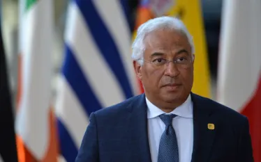 Եմ-Կենտրոնական Ասիա ապրիլյան գագաթնաժողովում համաձայնություն ձեռք բերվեց արագացնել Միջին միջանցքի զարգացումը։   Այս մասին ղազախական Silk Way հեռուստաալիքին տված հարցազրույցում հայտարարել է Եվրամիության խորհրդի նախագահ Անտոնիո Կոշտան:  Նրա խոսքով՝ Հայաստանի և Ադրբեջանի միջև խաղաղության համաձայնագիրը ևս նոր հնարավորություններ է բացում։  «Սա մեծ հեռանկարներ է ստեղծում Տրանսկասպյան երթուղու լիարժեք զարգացման համար, որը կապում է Ասիան և Եվրոպան և դուրս գալիս դեպի Սև ծով»,-ասել է նա։