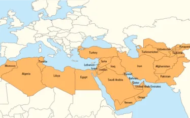 Վերջին ժամերին ԱՄՆ ռազմաօդային ուժերի տասնյակ ավիափոխադրող ինքնաթիռներ, ինչպես նաև C-5 և C-17 ծանր բեռնատար ինքնաթիռներ են մեկնել ԱՄՆ-ում գտնվող բազաներից և Մեծ Բրիտանիայում գտնվող ԱՄՆ ավիաբազայից՝ ուղղվելով դեպի արևելք, ենթադրաբար՝ դեպի Մերձավոր Արևելքի բազաներ, հայտնում են թռիչքների հետևման ծառայությունները և ռազմական դիտորդները` News.ru.il-ի փոխանցմամբ։  Պենտագոնից դեռևս պաշտոնական մեկնաբանություն չի եղել։  Այս ֆոնին իրանական աղբյուրները հաղորդում են ՀՕՊ համակարգերի պատրաստվածության բարձրացման մասին։
