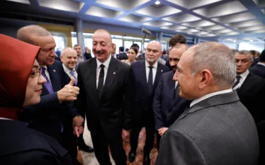 «Կա քաղաքական ըմբռնում։ Մենք վերլուծել ենք, ենթադրում եմ, որ Ադրբեջանն էլ վերլուծել է, և մենք փոխադարձաբար փորձագիտական մակարդակով էլ մենք այդտեղ սպառնալիք չենք տեսնում, ընդհակառակը՝ տեսնում ենք հնարավորություններ, մանավանդ՝ որպես խաղաղության ամրապնդման միջոց»։