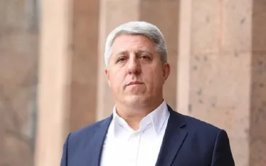 Իրանի շուրջ լարվածության այս փուլում երկու չափազանց կարևոր նոր հանգամանքներ են ի հայտ եկել։ Այս մասին գրել է իրանագետ Վարդան Ոսկանյանը։  «Նախ՝ Իսրայելի պահվածքը չափազանց զուսպ էր։ Ընդամենը մի քանի օր առաջ նույնիսկ այս երկրի կառավարության նիստում քննարկվել է, որպեսզի իսրայելցի պաշտոնյաներն այնպիսի հայտարարություններ չանեն, որոնք Իրանին կարող են դրդել Իսրայելին հարվածներ հասցնելու։ Ակնհայտ է, որ Թել-Ավիվը մի կողմից չի ցանկանում «ուրիշի» պատերազմում թիրախ դառնալ, իսկ մյուսից՝ հավանաբար ճիշտ են այն տեղեկություն