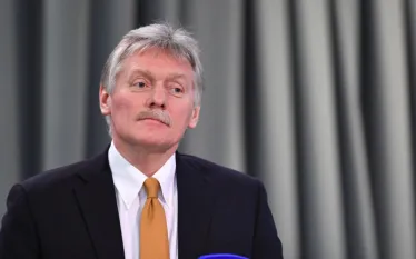 Հարավային Կովկասի երկրներն ինքնիշխան պետություններ են ՝ այլ երկրների հետ իրենց հարաբերությունները կառուցելու իրավունքով: Այս մասին հայտարարել է Ռուսաստանի նախագահի մամուլի քարտուղար Դմիտրի Պեսկովը, փոխանցում է ՌԻԱ «Նովոստին»:   «Դրանք ինքնիշխան պետություններ են, և նրանք ունեն տարբեր պետությունների հետ իրենց հարաբերությունները կառուցելու ինքնիշխան իրավունք։ Միևնույն ժամանակ, մենք և Բաքվի, և Երևանի հետ ունենք երկկողմ հարաբերությունների հսկայական համալիր, որոնք տարածվում են բոլոր հնարավոր ոլորտների վրա»,-ասել 