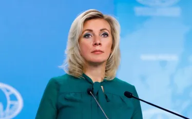 Ամերիկյան փոքր հզորության ԱԷԿ-ների տեխնոլոգիան օգտագործելու Հայաստանի ընտրությունը հարցեր է առաջացնում։ Ճեպազրույցի ժամանակ ասել է ՌԴ ԱԳՆ պաշտոնական ներկայացուցիչ Մարիա Զախարովան։   «Վաշինգտոնի կողմից առաջարկվող փոքր հզորության ԱԷԿ-ներ գոյություն չունեն ոչ միայն ԱՄՆ տարածքում, դրանք առհասարակ սկզբունքորեն գոյություն չունեն՝ դրանք միայն թղթի վրա են»,- ասել է Զախարովան:  Նա նշել է, որ Երևանում հայտարարված՝ 9 միլիարդ դոլար արժողությամբ փոքր մոդուլային ռեակտորների կառուցման նախագծի վերաբերյալ որևէ կոնկրետ մանրա