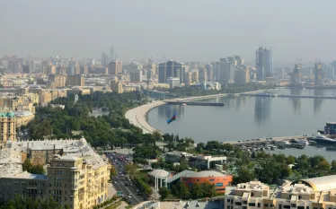 Ադրբեջանի պետական անվտանգության ծառայությունը Ռամիզ Մեհդիևի և Ալի Քերիմլիի գործով նոր տեղեկություն է տարածել:   Օտարերկրյա հատուկ ծառայությունների մարմինների կողմից ստեղծված և 2012 թ. հուլիսի 4-ին օտարերկրյա պետությունում գրանցված «Ռուսաստանի ադրբեջանական կազմակերպությունների միություն» անվամբ կազմակերպության համահիմնադիրներն ու ղեկավարները դավադրություն են կազմակերպել պետական իշխանությունը բռնի կերպով զավթելու նպատակով՝ հայտնել են Ադրբեջանի պետական անվտանգության ծառայությունից:  Նշվում է, որ 2013 թ. օտարեր