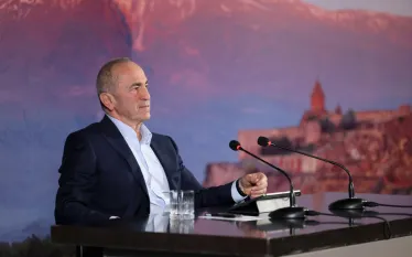 Հայաստանին անհրաժեշտ է մարտունակ բանակ, ուժեղ առաջնորդ և հզոր դաշնակից, այս մասին հայտարարել է «Հայաստան» դաշինքի վարչապետի թեկնածու, ՀՀ երկրորդ նախագահ Ռոբերտ Քոչարյանը։   «Չեմ հանգստանալու այնքան ժամանակ, մինչև այս իշխանությունը չհեռացվի։ Բայց դա բավարար չէ։ Պետք է պատասխան տան նրանք, ովքեր մեղավոր են մեր հազարավոր հերոսների մահվան համար, ովքեր հանձնեցին Արցախը, ովքեր ստիպում են մեր ժողովրդին մոռանալ իր հերոսական անցյալը»,-հայտարարել է Ռոբերտ Քոչարյանը։