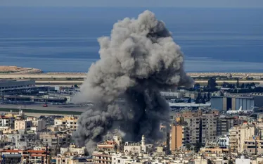 Իրանի պետական ​​հեռուստատեսությունը հայտարարել է, որ մարտի լույս 11-ի գիշերը Իրանի կողմից Իսրայելի տարածքի և տարածաշրջանում ԱՄՆ ռազմական օբյեկտների ռմբակոծությունը դարձել է Իսլամական Հանրապետության ամենազանգվածային հարձակումը տարածաշրջանում հակամարտության էսկալացիայի սկզբից ի վեր:  «Ճշմարիտ խոստում – 4» գործողության վերջին՝ 37-րդ ալիքը, որն իրականացվել է այսօր գիշերը, դարձել է Իրանի ամենազանգվածային գործողությունը տարածաշրջանում հակառակորդի ուժերի և օբյեկտների դեմ», –  նշել է հեռուստատեսությունը։ Վերջինիս տ