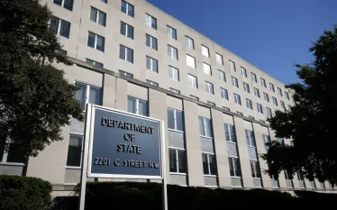 Հայաստանի և Ադրբեջանի միջև նախագահ Թրամփի միջնորդությամբ կնքված խաղաղության համաձայնագիրը վերափոխիչ հնարավորություն է ընձեռում ողջ Հարավային Կովկասի համար։ Այս մասին Իմեդի հեռուստաալիքին տված մեկնաբանությունում հայտնել է ԱՄՆ պետդեպարտամենտը:  Նշվել է, որ Վրաստանը կարող է թե՛ իր ներդրումն ունենալ, թե՛ մեծապես օգուտ քաղել կայունությունից և բարօրությունից, որոնք հնարավոր են դարձել այս համաձայնագրի շնորհիվ։  Պետդեպարտամենտն ընդգծել է, որ Միացյալ Նահանգները ակնկալում է կառուցողական հարաբերություններ հաստատել Վրա