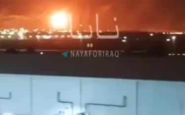 րանի հարավում նավթագազային ենթակառուցվածքներին հարվածի պատասխանը չի ուշացել։ Այս մասին գրել է իրանագետ Վարդան Ոսկանյանը։    «Այս պահին կան հաստատված տեղեկություններ Սաուդյան Արաբիայի մայրաքաղաքի մոտ երկու նավթային ենթակառուցվածքի և այդ երկրի արևելքում մեկ գազային օբյեկտի հասցված իրանական հարվածների մասին։ Իրանական հարվածի թիրախ է դարձել նաև մեկ օբյեկտ Կատարում։  Ըստ իրանական կողմի՝ բոլոր այդ ենթակառուցվածքներում ԱՄՆ-ն ուներ բաժնեմասեր կամ դրանք սպասարկում էին այդ երկրի ԶՈւ-երի կարիքները Մերձավոր Արևելքում։ 