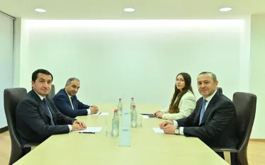 Հայաստանը պարտավոր է արագորեն կառուցել անվտանգային «թունավոր ոզնու» ռազմավարություն՝ դիվերսիֆիկացնելով սեփական ռազմաարդյունաբերությունը, Սյունիքը վերածելով գլոբալ կապիտալի համար կենսական կոնցեսիոն գոտու և ստեղծելով այնպիսի նյութական լծակներ, որոնք թույլ կտան երկկողմ հանդիպումներում թելադրել սեփական կանոնները, այլ ոչ թե ենթարկվել պարտադրանքի: