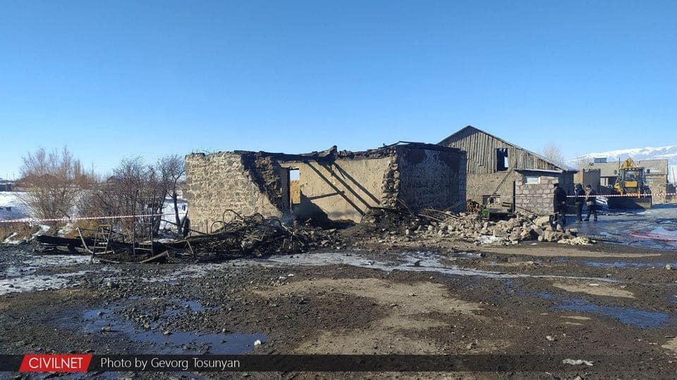 Զինծառայող վարորդը «Ուրալ»-ով հարվածել է կացարանի պատին՝ անցք բացելու և ծառայակիցներին դուրս բերելու համար․ ՔԿ-ն մանրամասնում է