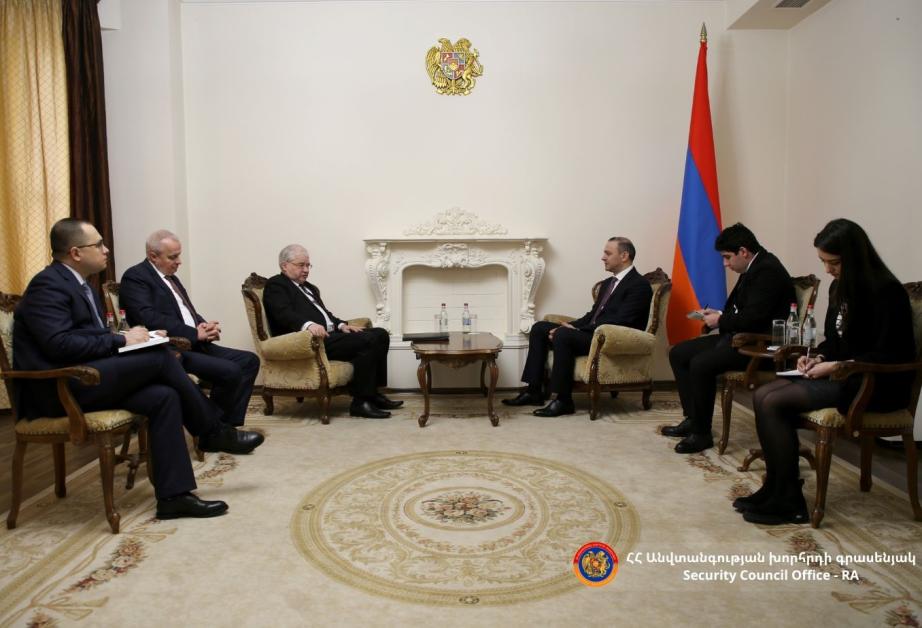 Արմեն Գրիգորյանն ու Իգոր Խովաևը քննարկել են Ադրբեջանի կողմից Բերձորի միջանցքի շրջափակումն ու դրա հետևանքով առաջացած հումանիտար ճգնաժամը