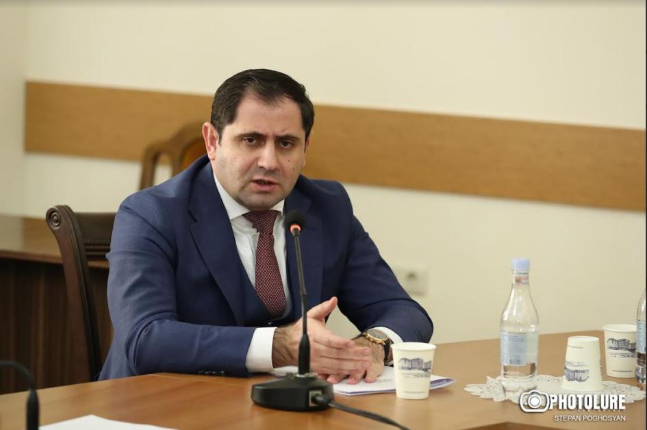 Զինծառայող կանայք ամսական որոշակի գումար են ստանալու. Սուրեն Պապիկյան