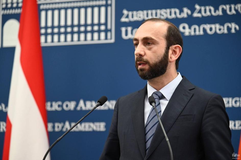 ՀՀ-ն իրավասություն չունի և չի կարող քննարկել ԼՂ բեռներ տեղափոխելու այլ ճանապարհների հետ կապված հարցեր. ԱԳ նախարար