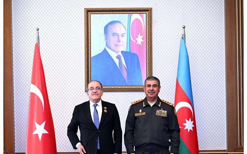   Ադրբեջանը Թուրքիայի պաշտպանության փոխնախարարին պարգևատրել է մեդալով