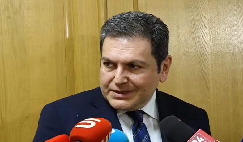 «Ապագայում անգամ ամենադրական սցենարի դեպքում կկարողանանք գտնել ճիշտ մոդել, որպեսզի եվրոպացի դիտորդների հետ շարունակենք [համագործակցությունը]»,- ասաց նախարարի տեղակալը: