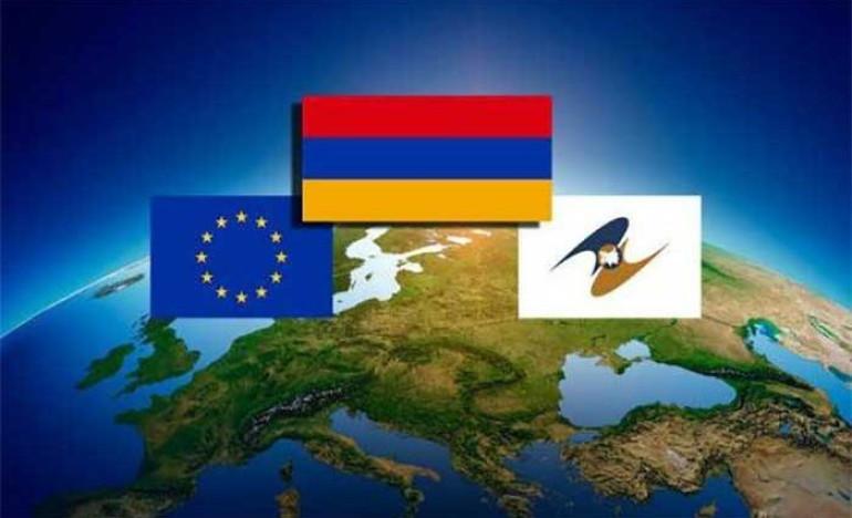 «Հայտնի է, որ ԵԱՏՄ-ին մասնակցության շնորհիվ Հայաստանը դինամիկ զարգանում է, և տնտեսական աճ է նկատվում Երևանի համար բոլոր առանցքային ոլորտներում: Եվ սա հսկայական հարստություն է, որը Հայաստանը կարող է կորցնել, եթե Արևմուտքը նրան ներքաշի իր աշխարհաքաղաքական խաղի մեջ՝ փորձելով պոկել Հայաստանը Ռուսաստանից և այլ բնական դաշնակիցներից»,- ընդգծել է փոխնախարարը։