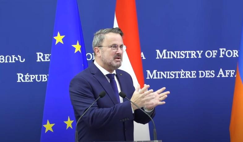  Քսավիե Բետելը, ևս մեկ անգամ կարևորելով Արցախում հայերի իրավունքների պաշտպանությունը՝ շնորհակալություն հայտնեց նաև ԵԽ գլխավոր քարտուղարին իր շարունակական ջանքերի համար։