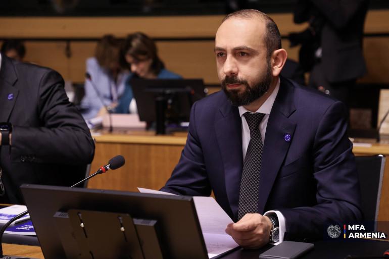 Հ ԱԳ նախարարի ելույթը Եվրոպայի խորհրդի Նախարարների կոմիտեի 134-րդ նստաշրջանում.  «Հարգելի՛ նախարար Բետել,  Ցանկանում եմ իմ անկեղծ գնահատանքը հայտնել Ձեզ և Լյուքսեմբուրգի նախագահությանն այս դժվարին ժամանակներում ցուցաբերած նվիրված առաջնորդության համար։  Հարգելի՛ գործընկերներ,  Այսօր մենք կանգնած ենք լուրջ մարտահրավերների առաջ։ Բազմակողմանիության քայքայումը, մարդու իրավունքների համակարգի թուլացումը, ժողովրդավարական արժեքների նահանջի մտահոգիչ միտումը և ժողովրդավարական հաստատությունների հանդեպ հասարակության աճո