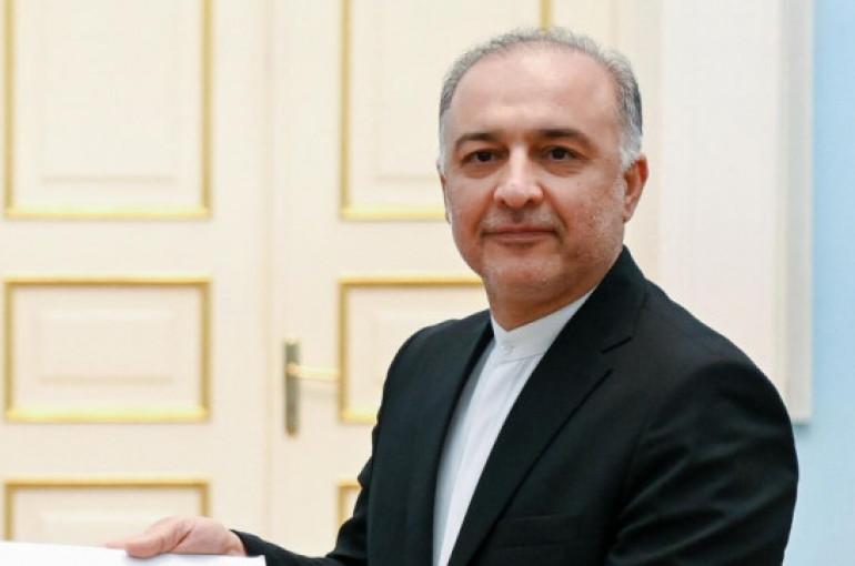«Իսկ ենթադրությունների հիման վրա չենք կարող կարծիք հայտնել։ Երևանն է վերահսկելու Սյունիքի ճանապարհը, ամեն ինչ լինելու է ՀՀ-ի ինքնիշխանության ներքո։ Ապաշրջափակման վերաբերյալ մեր դիրքորոշումը հստակ է, բազմիցս հայտարարել ենք՝ ցանկացած ապաշրջափակում պետք է լինի ՀՀ ինքնիշխանության ներքո»,-հավելել է դեսպանը։