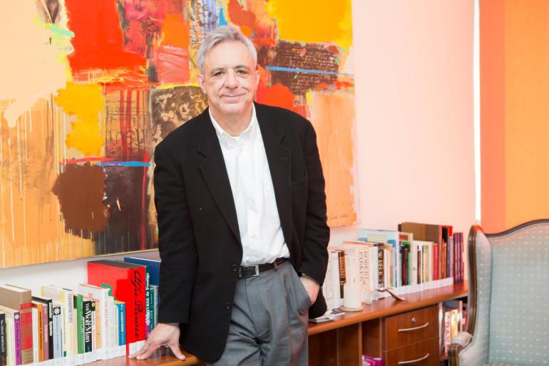 Այսօր, ԱՄՆ նախագահ Դոնալդ Թրամփը Վաշինգտոնում կընդունի Նիկոլ Փաշինյանին և Իլհամ Ալիևին։ Հավանական է, որ հանդիպումն ավարտվի համաձայնագրով՝ Ադրբեջանի և Նախիջևանի միջև տարանցիկ ճանապարհի վերաբերյալ, որը կներկայացվի որպես ԱՄՆ միջնորդությամբ ձեռք բերված «առաջընթաց» և գուցե անգամ կնշանավորվի «Թրամփի ճանապարհ միջազգային խաղաղության և բարգավաճման համար» (TRIPP) անվանմամբ։ Այս մասին գրել  է ՀՀ նախկին արտգործնախարար Վարդան Օսկանյանը:   «Նախքան ծափահարելը, պետք է հստակ ասել․ նշանակություն չունի՝ միջանցքն տնօրինվելու է