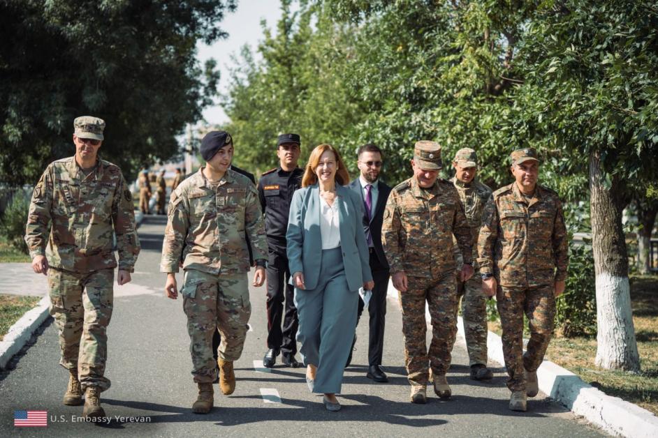 Դեսպան