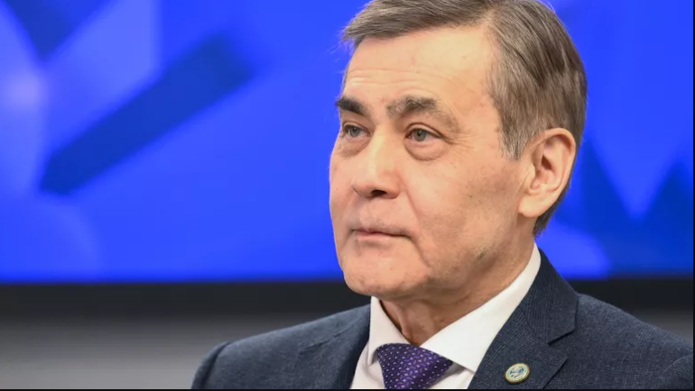 Նոր երկրների ընդունման որոշումը բոլոր անդամ պետությունների կողմից կայացվում է կոնսենսուսի միջոցով՝ հիմնվելով կանոնադրության նպատակների և սկզբունքների, այլ միջազգային պայմանագրերի և ՇՀԿ փաստաթղթերի դրույթների վրա։ Այս մասին «Ռիա Նովոստի»-ի փոխանցմամբ, հայտնել է Շանհայի համագործակցության կազմակերպության գլխավոր քարտուղար Նուրլան Երմեկբաևը:  Նա նշել է, որ ներկայումս ՇՀԿ անդամ պետությունները քննարկում են բոլոր առկա հայտերը։ «Սխալ կլինի առաջ անցնել և կանխատեսումներ անել»,- ասել է Երմեկբաևը:  «Կարո՞ղ է արդյոք Ռու