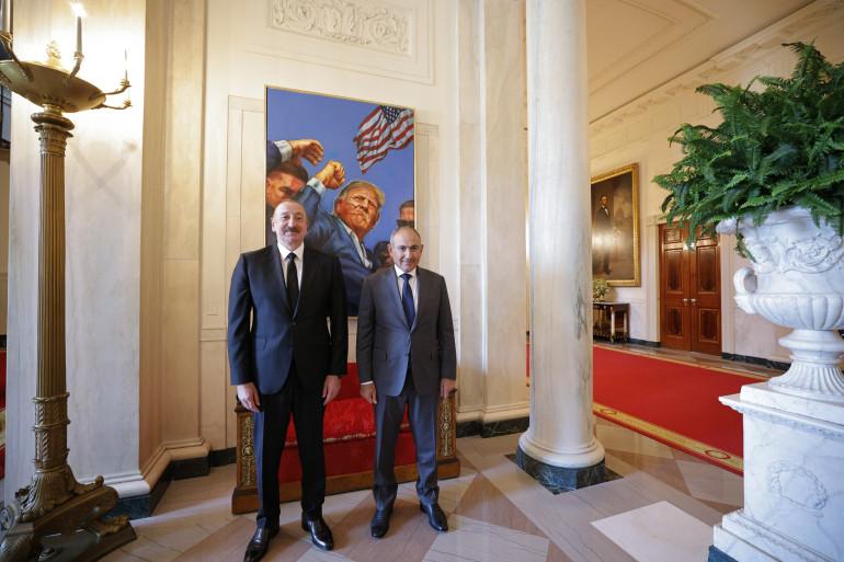 Նիկոլ Փաշինյանը, նախկին նախագահներին ուղղված իր հարցով, ներքաղաքական բանավեճը տարավ այնպիսի հարթություն, որը կարող է վտանգել Հայաստանի ազգային անվտանգությունը։ Այս մասին գրել է քաղաքագետ Սուրեն Սուրենյանցը:  «Նրա խոսքերը՝ «Եթե ես եմ Հայաստանին պատերազմի մեջ ներքաշել, բա ինչո՞ւ 2018-ին 18 տարեկան հայ զինվորը գտնվում էր ՀՀ ինքնիշխան տարածքից դուրս», ներքաղաքական վիճաբանության ձևով հնչեցին որպես Բաքվի քարոզչության բառացի կրկնություն։  Այս ձևակերպմամբ Հայաստանի վարչապետը փաստորեն ընդունում է Ադրբեջանի գլխավոր պ