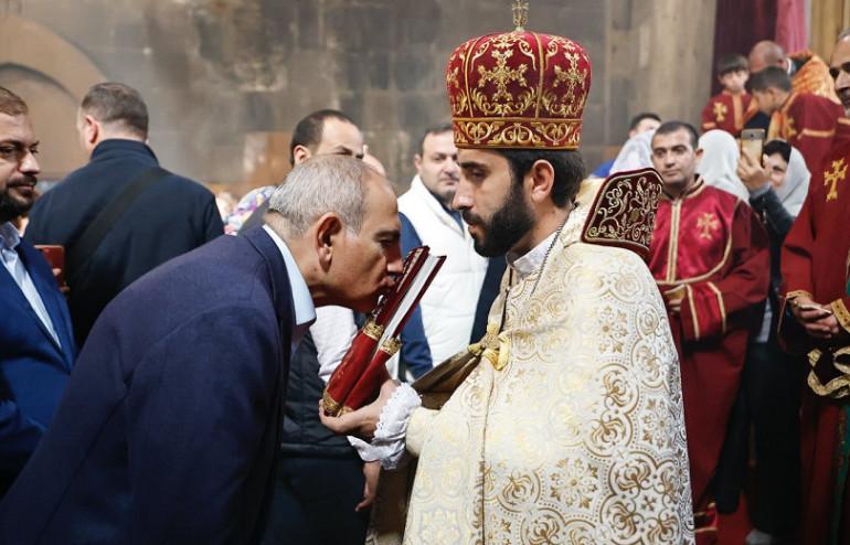 Կաթողիկոսի կամ որևէ հոգևորականի կարգավիճակը պետական իրավասության հարց չէ, այլ՝ Եկեղեցու ներքին ինստիտուցիոնալ որոշում, որը պետությունը պարտավոր է հարգել՝ անկախ քաղաքական կամ անձնական համակրանքներից։ 