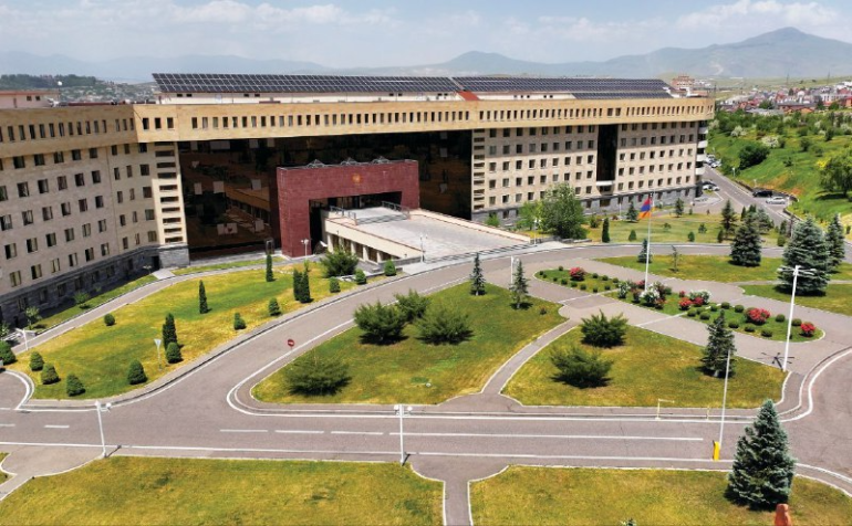 Զենքի օգտագործման կանոնների խախտման հետևանքով զինծառայողը թեթև մարմնական վնասվածք է ստացել․ նրա առողջությանը և կյանքին վտանգ չի սպառնում․ ՊՆ